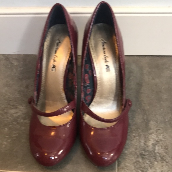American Eagle Burgundy Heels 👠 7.5 - Picture 3 of 8